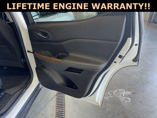 Used 2023 GMC Acadia SLE w/ Driver Convenience Package image 33