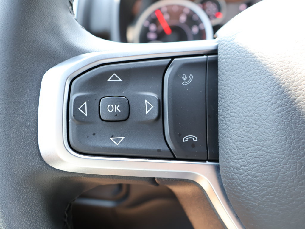 Used 2025 RAM 2500 Big Horn AWD/4WD image 18