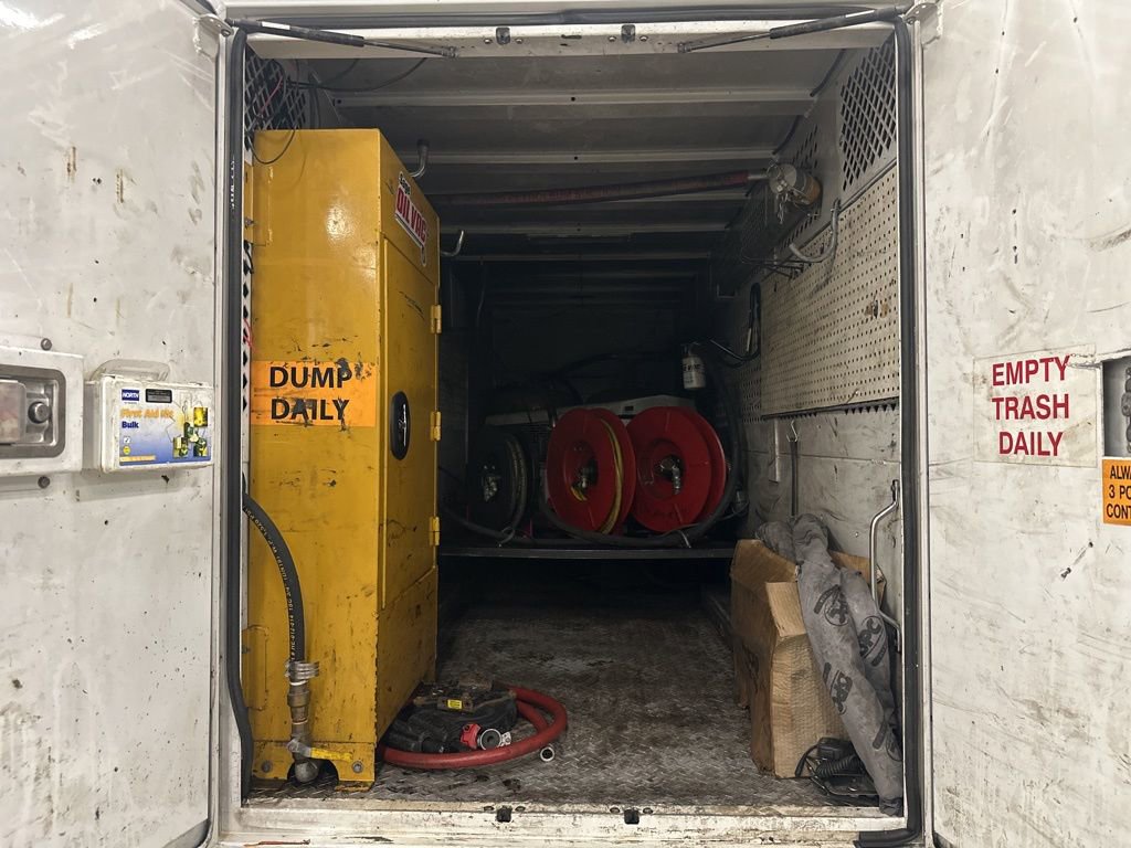 Used 2019 Freightliner Sprinter 3500 w/ Premium Package image 24