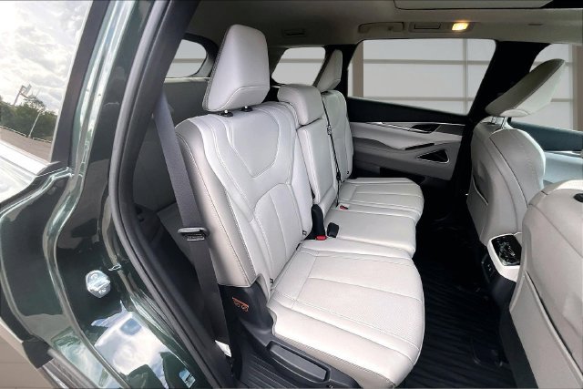 Used 2027 INFINITI QX60 Luxe w/ Cargo Package AWD/4WD image 26