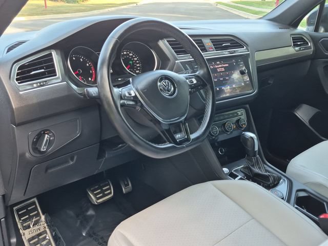 Used 2021 Volkswagen Tiguan SE R-Line AWD/4WD image 29