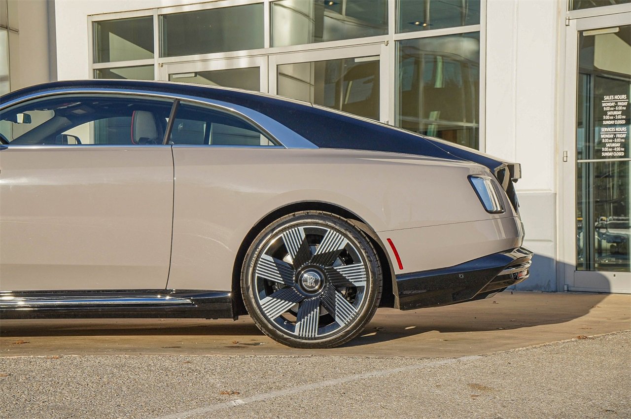New 2026 Rolls-Royce Spectre Base image 13