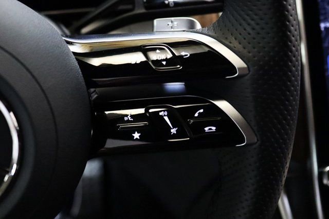 Used 2025 Mercedes-Benz GLC 350e 4MATIC w/ AMG Line image 6