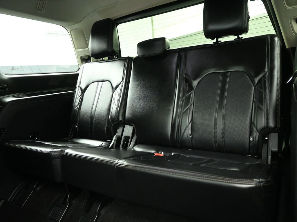 Used 2019 Ford Expedition Platinum RWD image 25