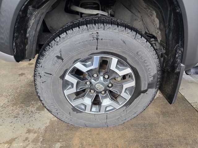 Used 2021 Toyota Tacoma TRD Off-Road w/ Technology Package image 10