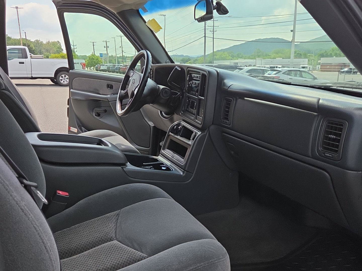 Used 2003 Chevrolet Silverado 1500 LS w/ Off-Road Package AWD/4WD image 17