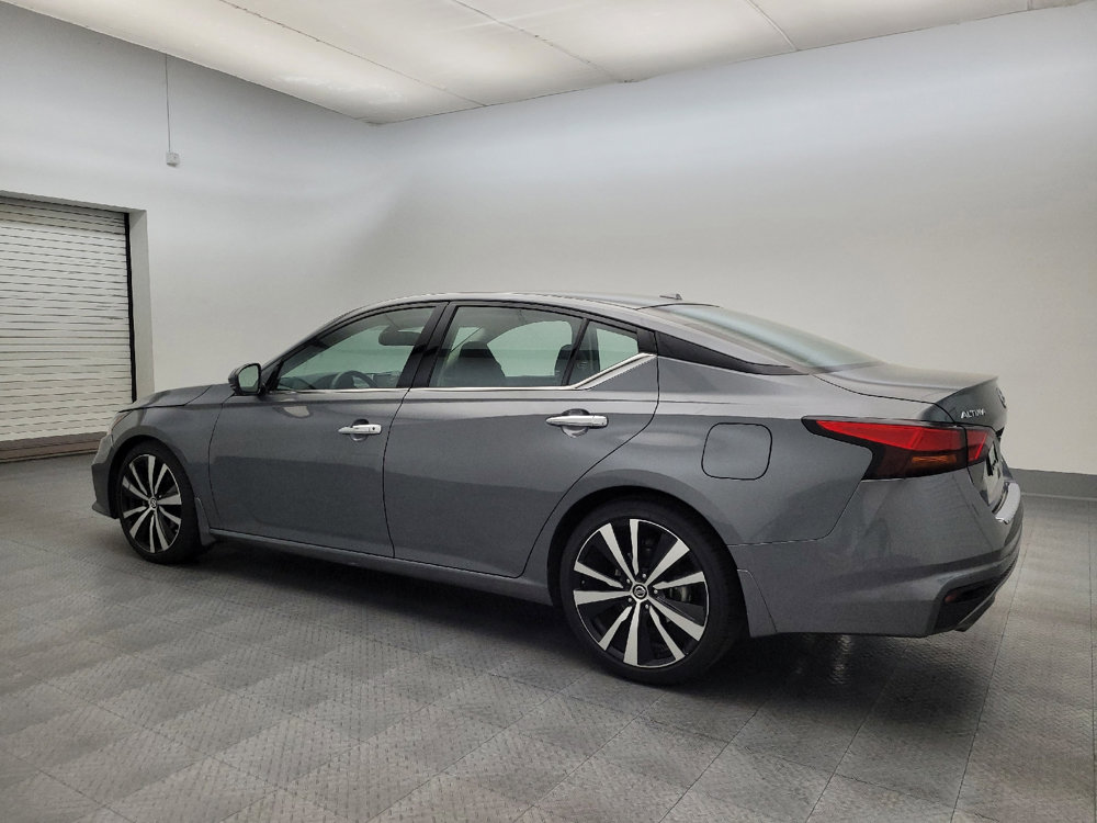 Used 2020 Nissan Altima 2.0 Platinum image 3