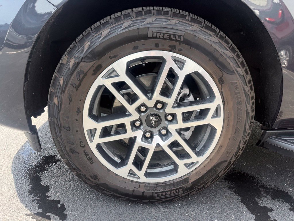 New 2026 Ford Expedition Active AWD/4WD image 11