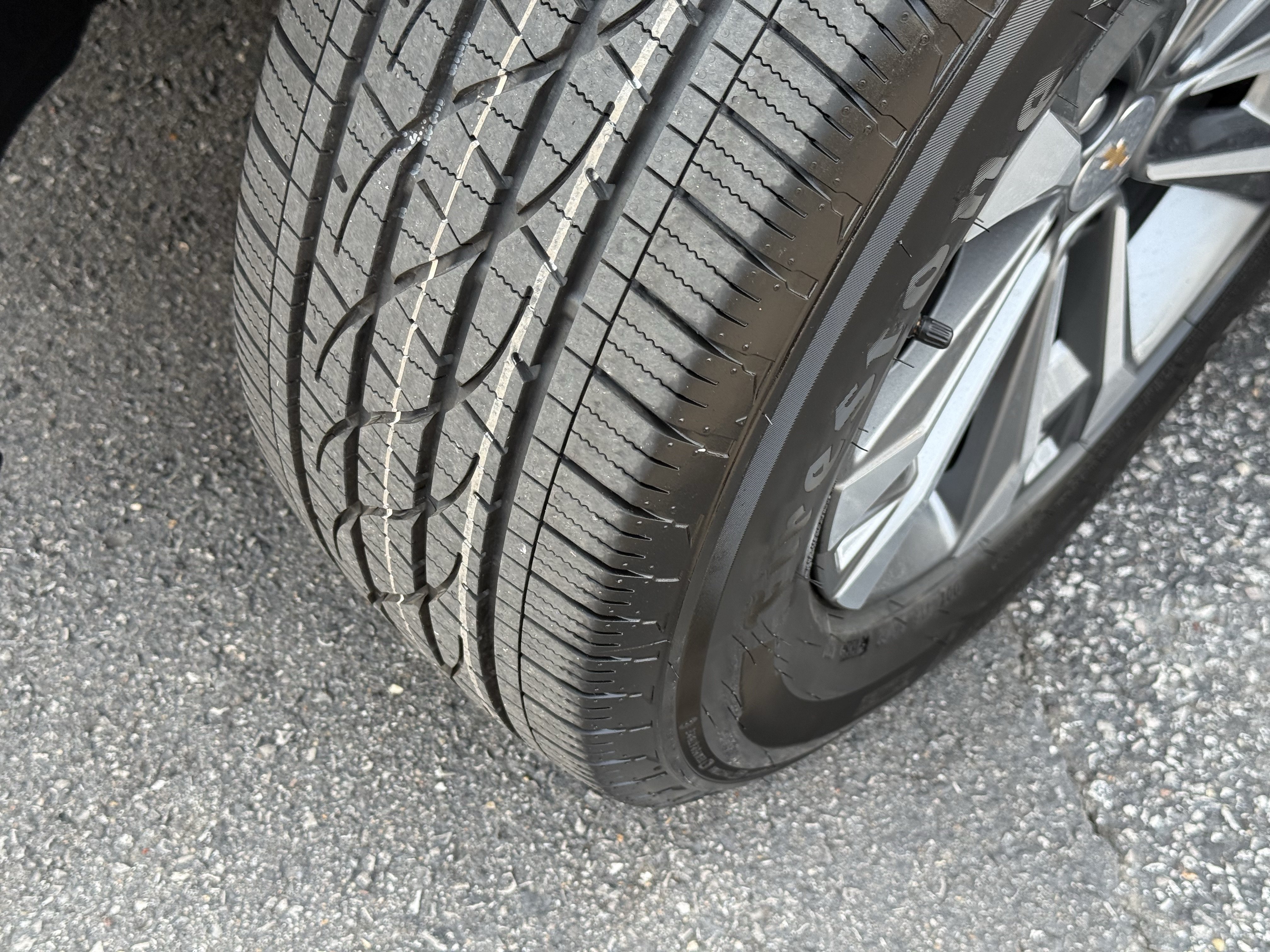 New 2027 Chevrolet Equinox LT w/ Safety and Technology Package FWD image 12