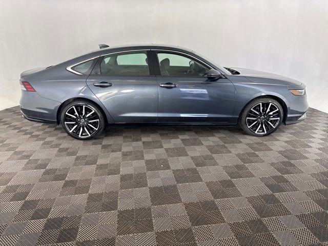 Used 2023 Honda Accord Touring image 4