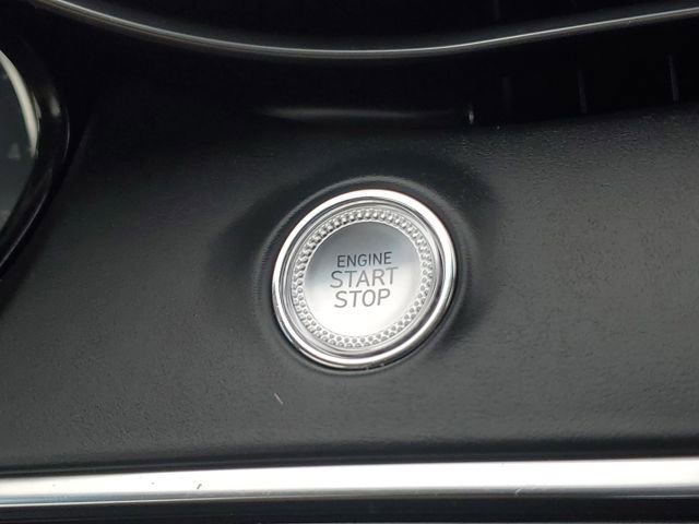 Used 2025 Genesis GV70 2.5T image 17