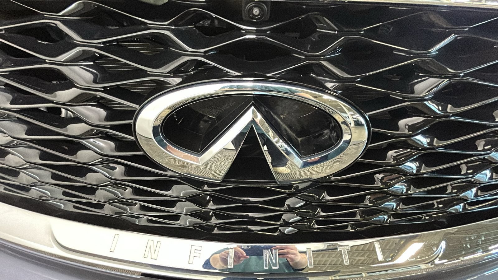 Used 2024 INFINITI QX60 Luxe AWD/4WD image 8