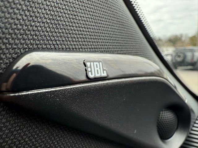 Used 2022 Toyota Venza XLE image 28