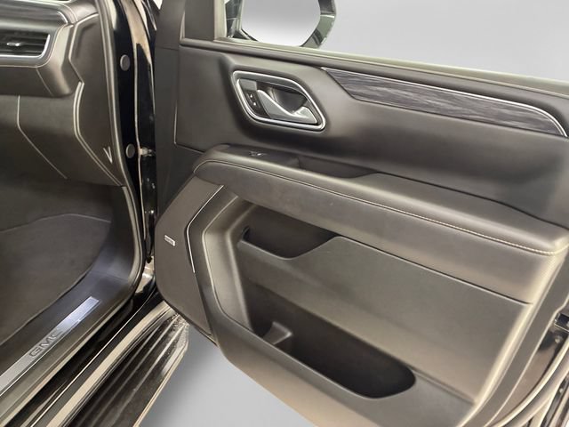 Used 2024 GMC Yukon SLT AWD/4WD image 15