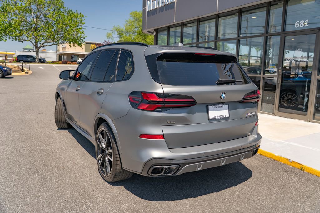 Used 2025 BMW X5 M60i image 4