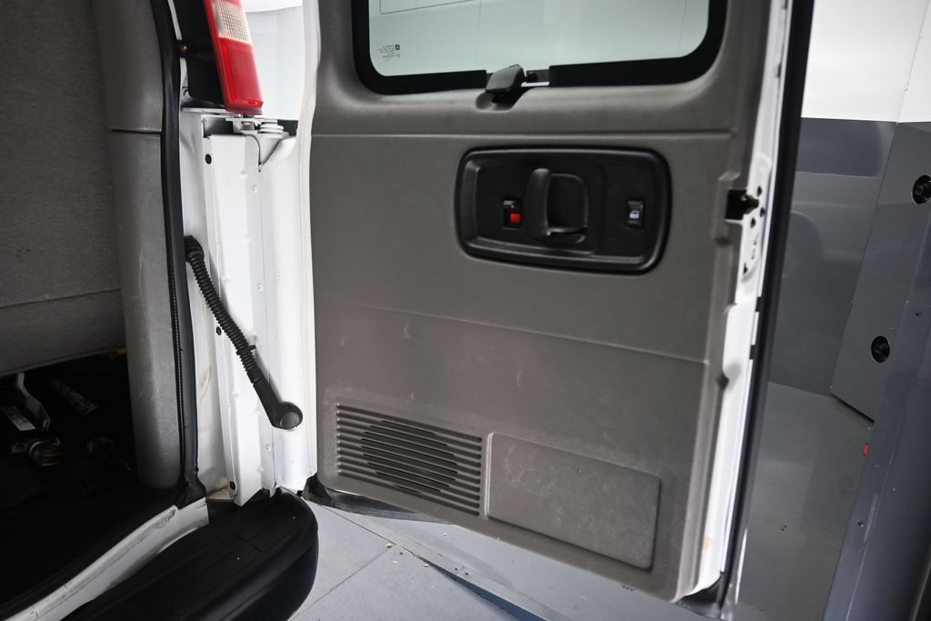 Used 2014 Chevrolet Express 3500 LS RWD image 47
