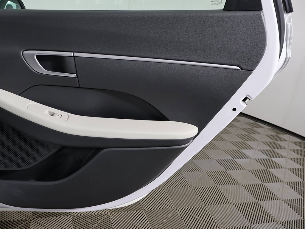 Certified 2025 Hyundai Sonata SE image 21