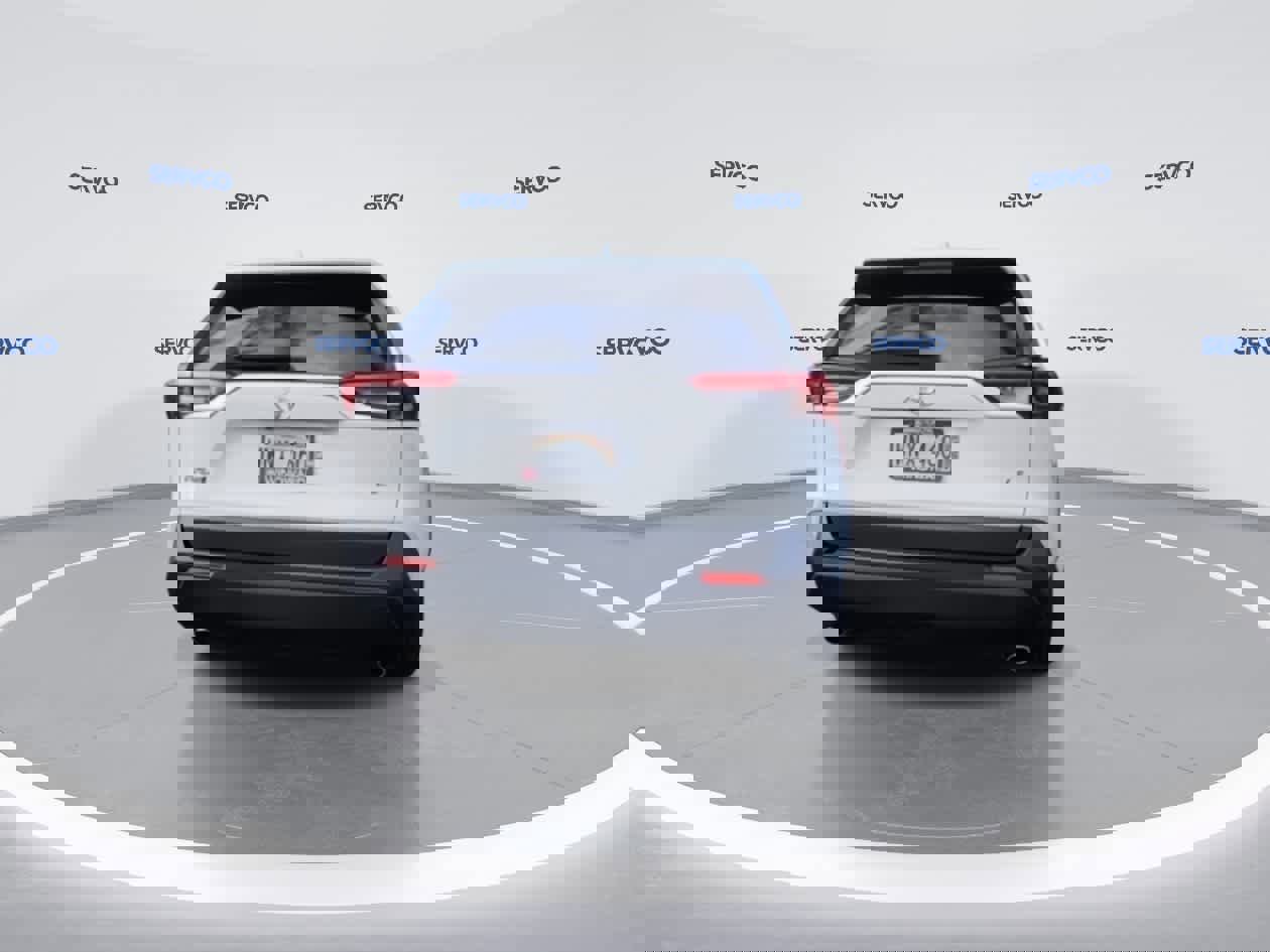 Used 2022 Toyota RAV4 LE FWD image 7