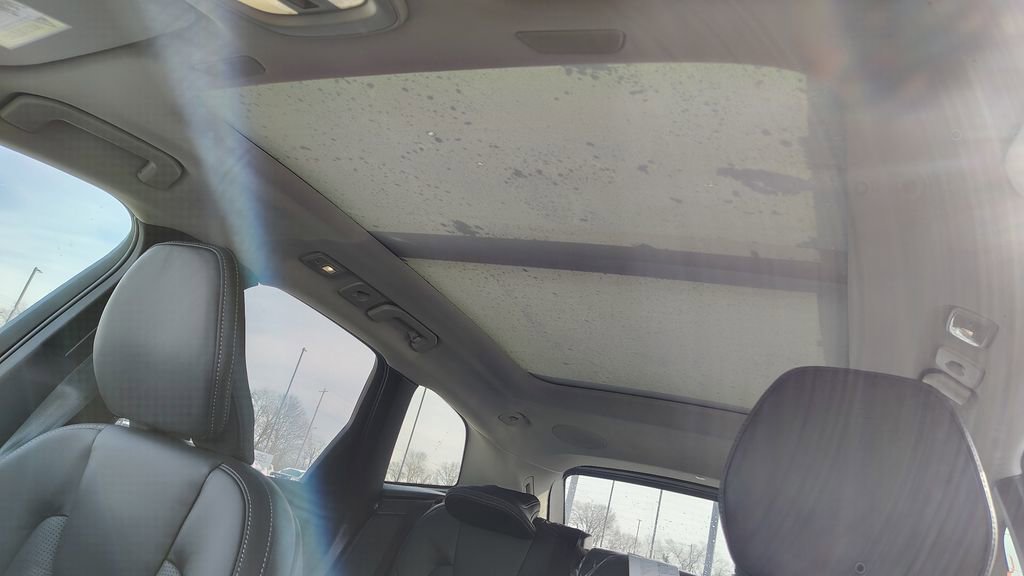 New 2026 Volvo XC60 B5 Ultra w/ Protection Package Premier image 27