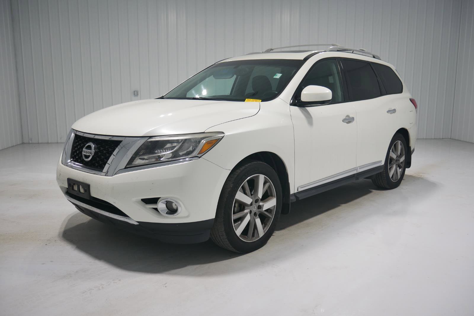 Used 2015 Nissan Pathfinder Platinum w/ Cargo Package image 1