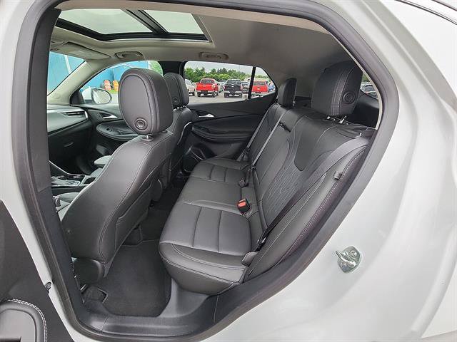 Used 2025 Buick Encore GX Avenir w/ Avenir Technology Package AWD/4WD image 5