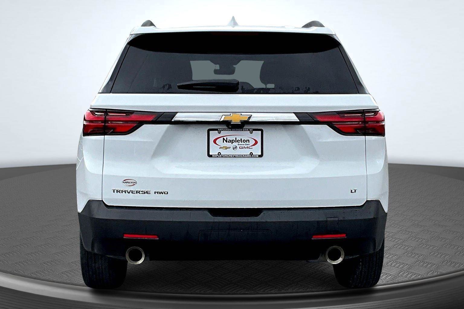 Used 2023 Chevrolet Traverse LT w/ LT Premium Package image 4