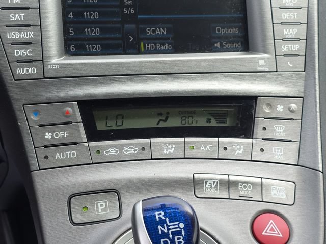 Used 2014 Toyota Prius Four w/ Solar Roof Package FWD image 25