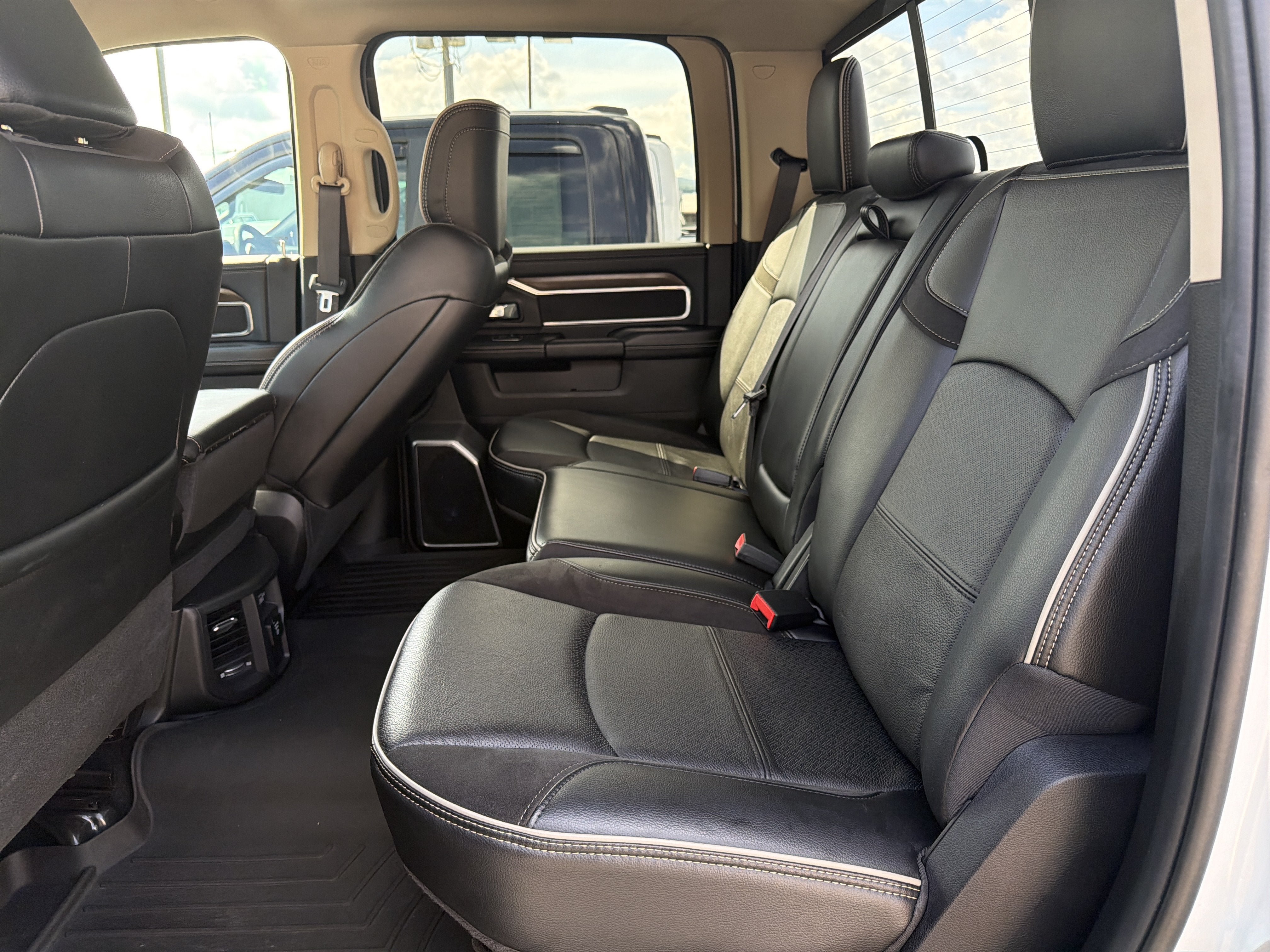 Used 2022 RAM 2500 Laramie AWD/4WD image 29