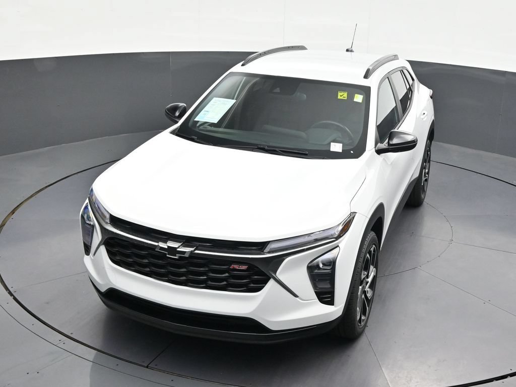 Used 2025 Chevrolet Trax RS w/ Driver Confidence Package FWD image 22