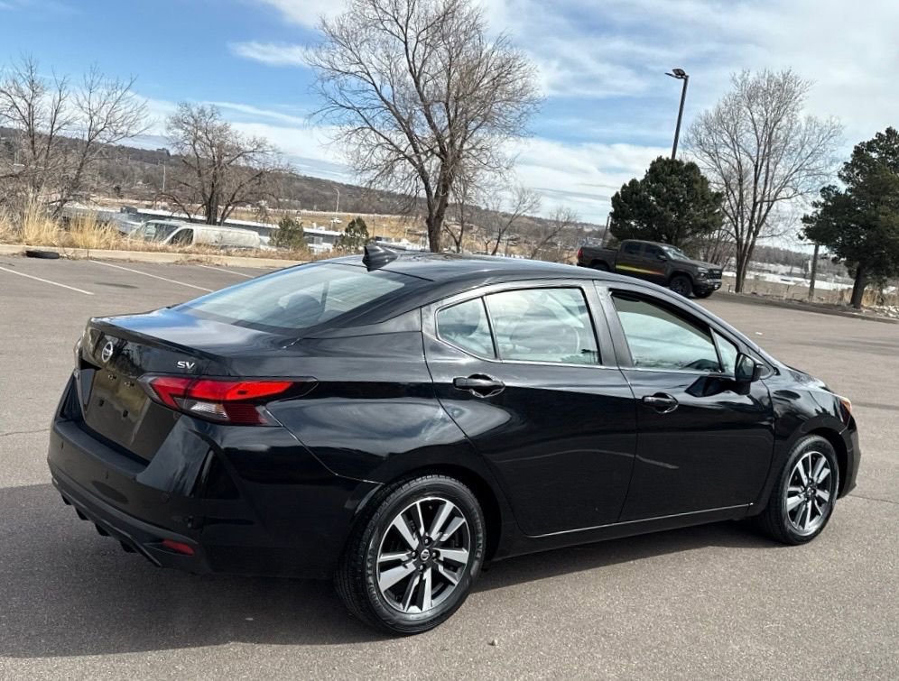 Used 2021 Nissan Versa SV image 7