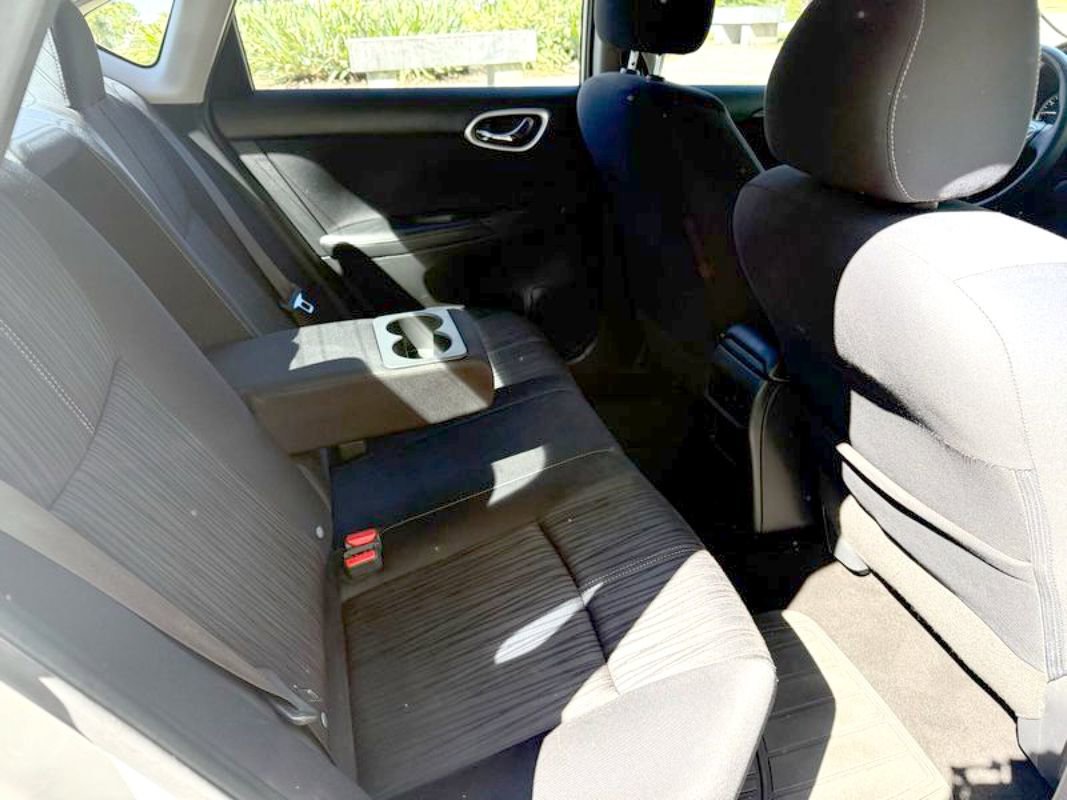 Used 2016 Nissan Sentra SV FWD image 28