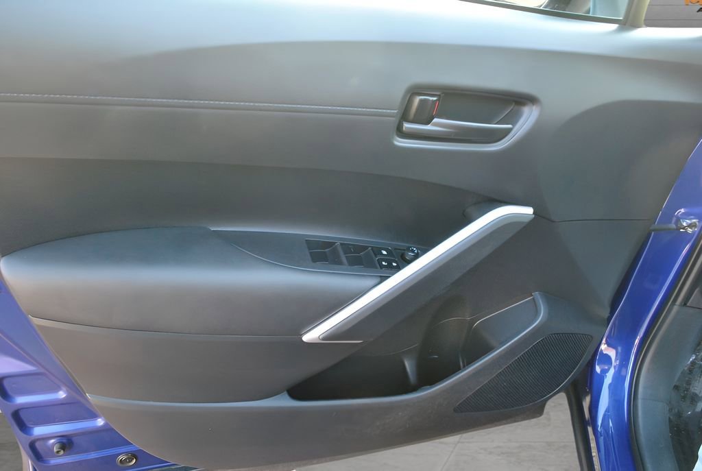 Certified 2022 Toyota Corolla Cross LE image 15