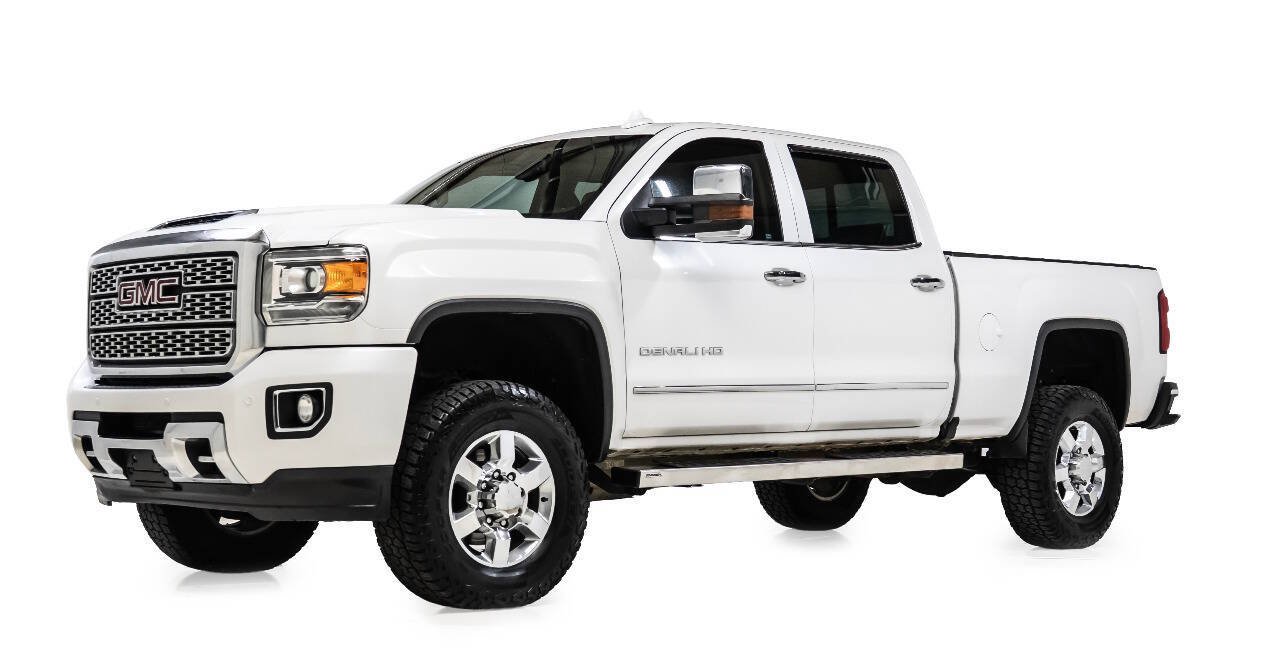 Used 2018 GMC Sierra 3500 Denali w/ Duramax Plus Package AWD/4WD image 2