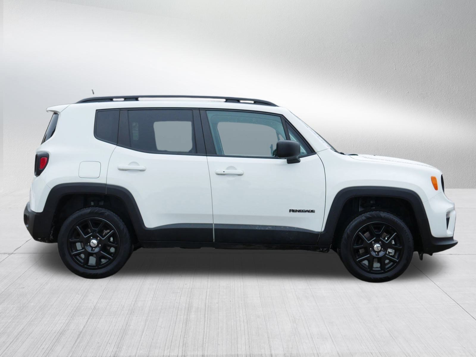 Certified 2022 Jeep Renegade Latitude w/ Convenience Group image 8