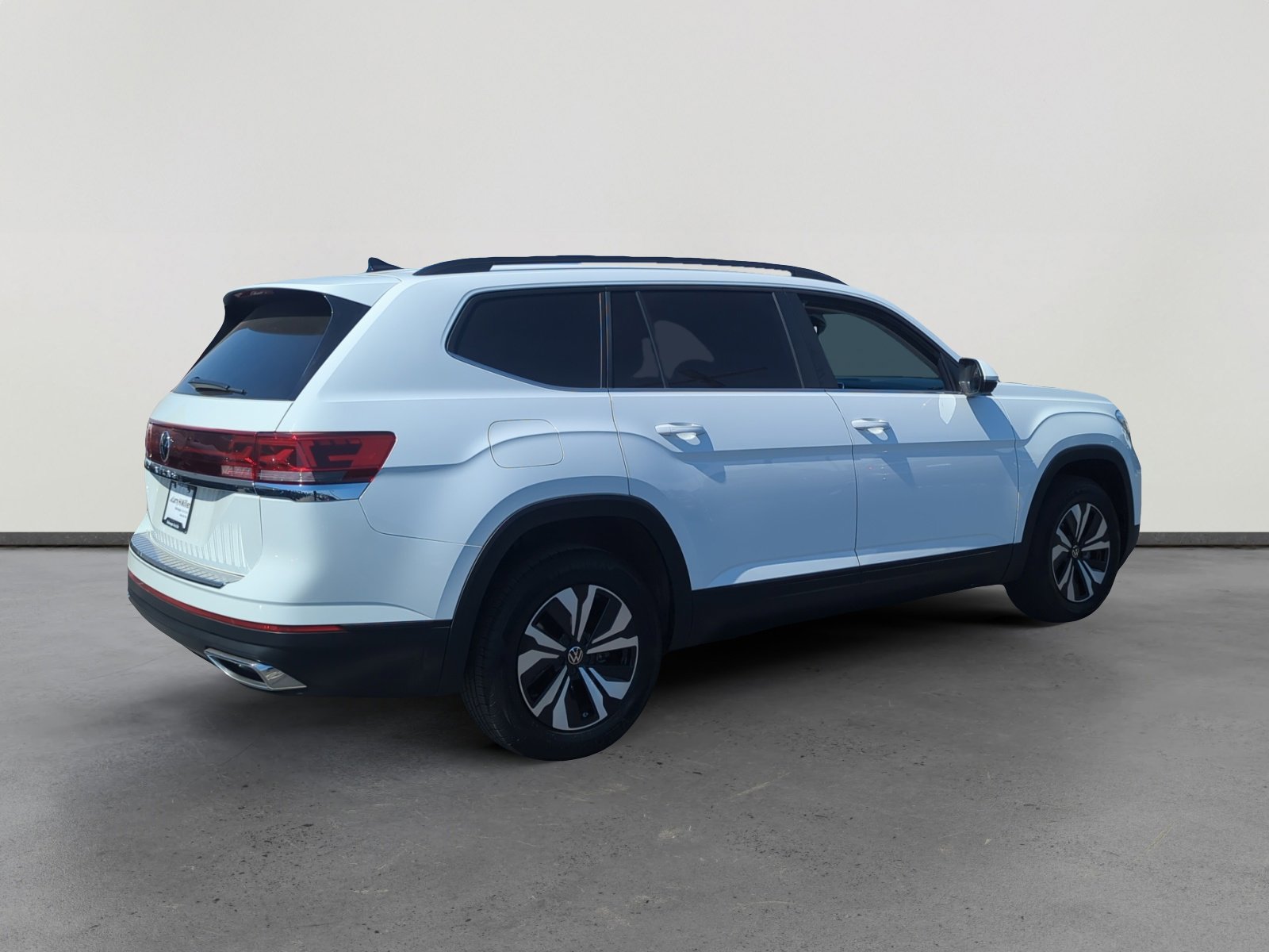 Used 2024 Volkswagen Atlas SE image 5