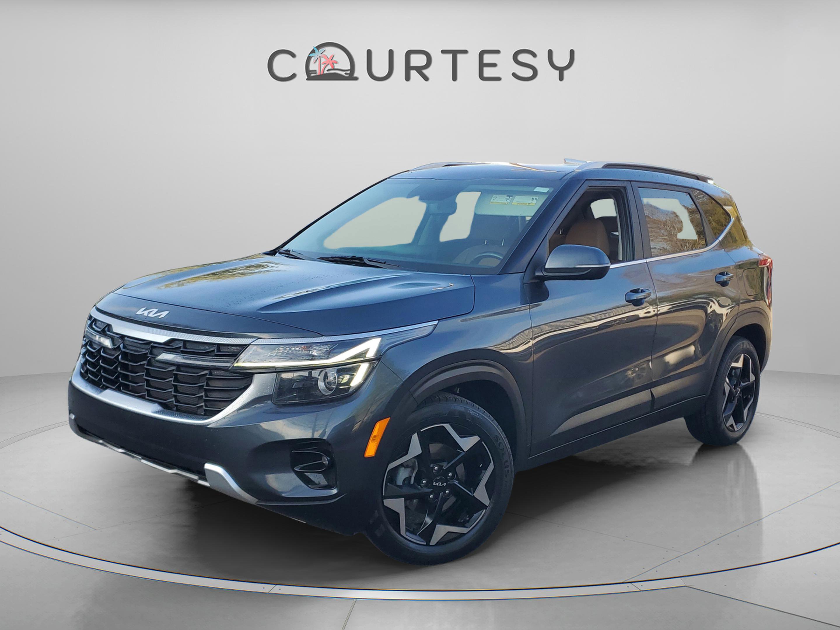 Certified 2024 Kia Seltos EX image 1