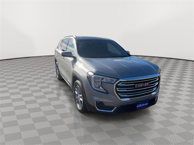 Used 2023 GMC Terrain SLT image 2