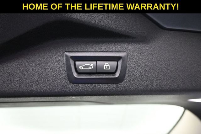Used 2022 BMW X7 xDrive40i w/ Premium Package AWD/4WD image 47