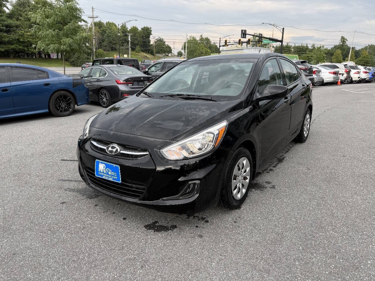 Used 2016 Hyundai Accent SE FWD image 2