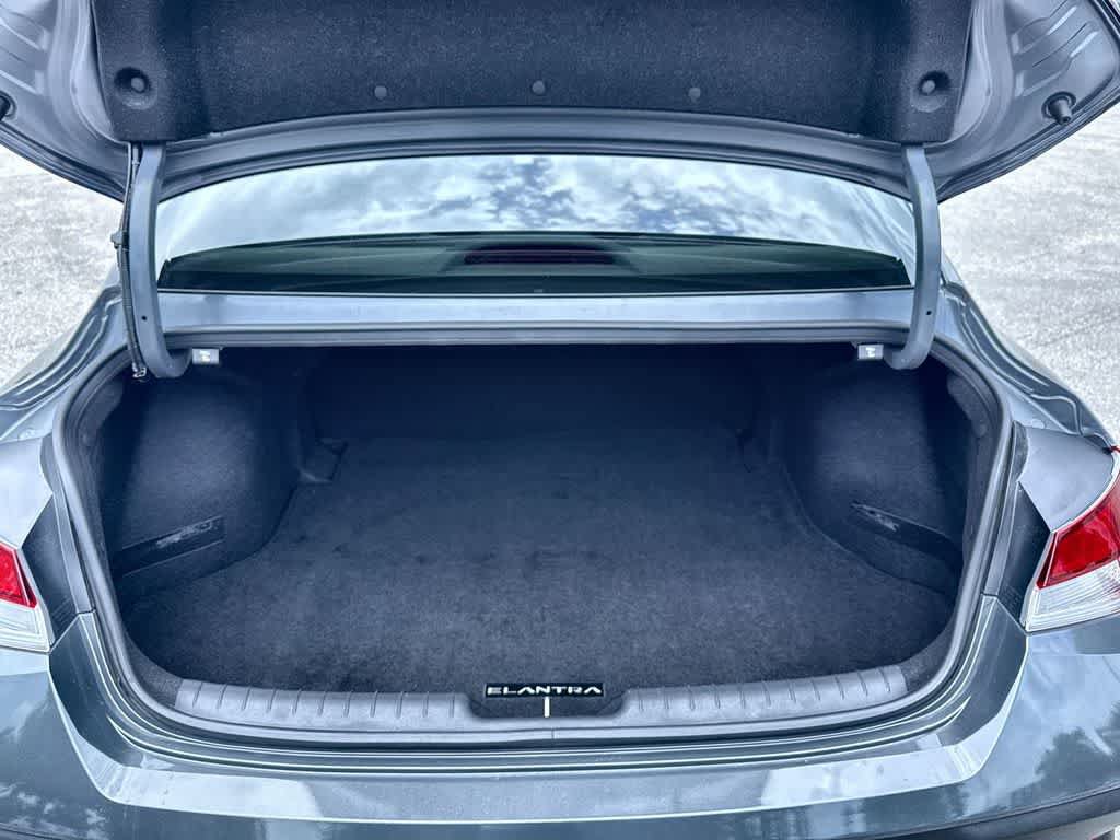 Used 2024 Hyundai Elantra SEL FWD image 25