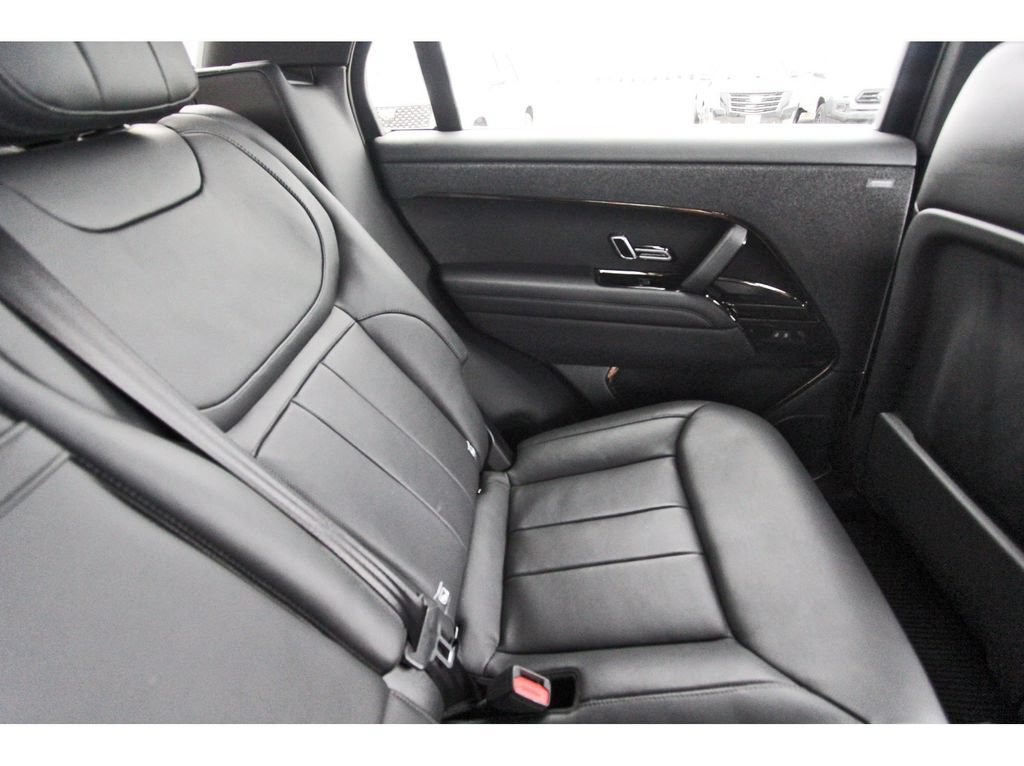 Used 2024 Land Rover Range Rover Sport SE AWD/4WD image 11