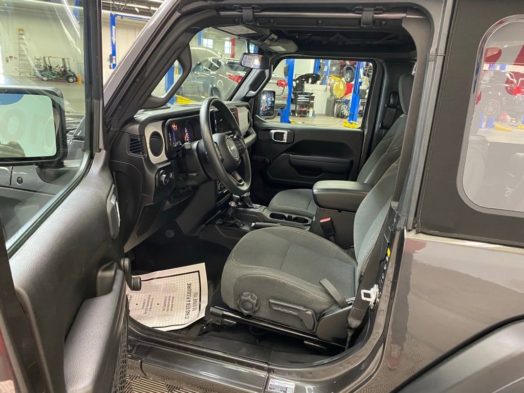 Used 2024 Jeep Wrangler Sport image 17