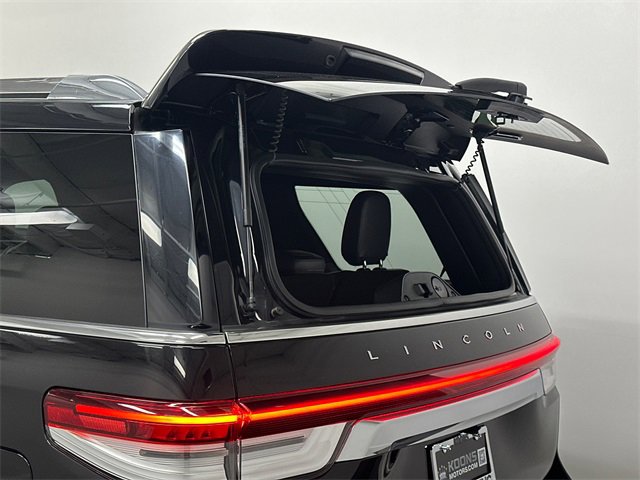 Used 2022 Lincoln Navigator Reserve image 8
