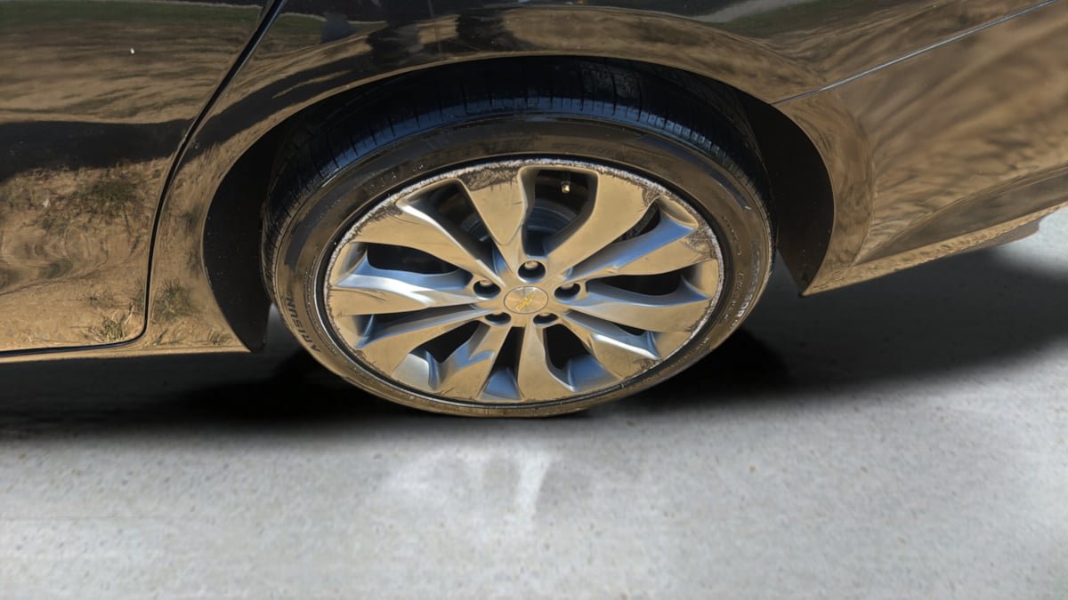 Used 2017 Chevrolet Malibu Premier w/ Premier Sun and Wheel Package FWD image 16