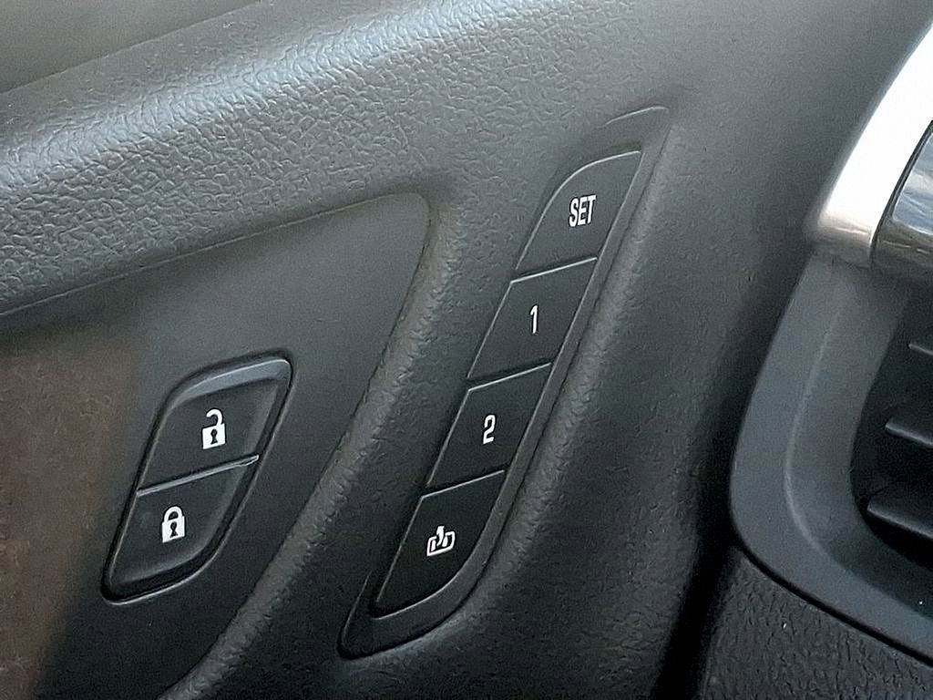 Used 2020 Buick Envision Essence image 27