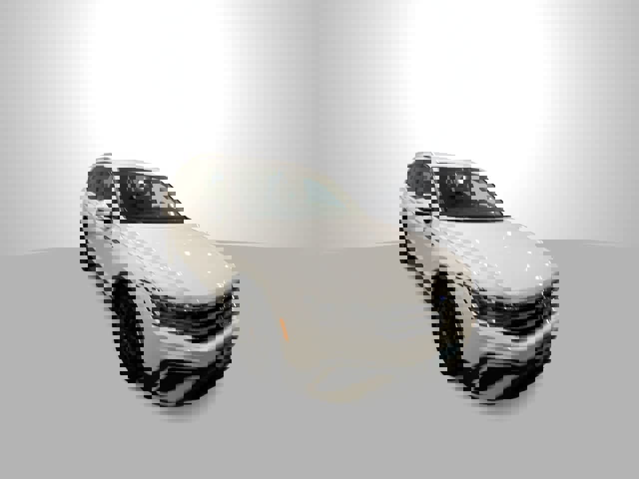 Used 2024 Volkswagen Tiguan SE image 2