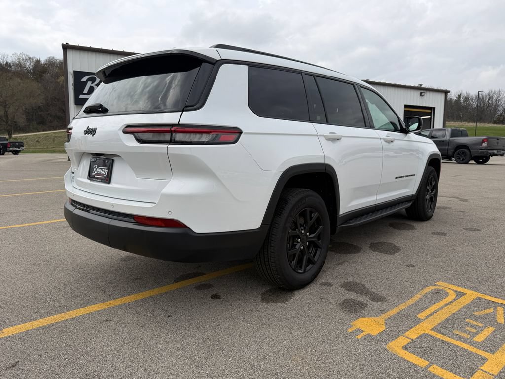 Used 2024 Jeep Grand Cherokee L Altitude AWD/4WD image 5