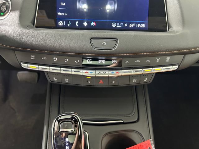 Used 2023 Cadillac XT4 Premium Luxury FWD image 23