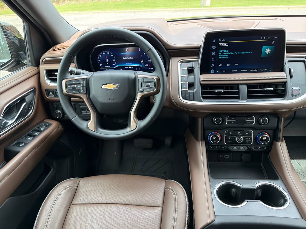 Used 2024 Chevrolet Tahoe High Country AWD/4WD image 4