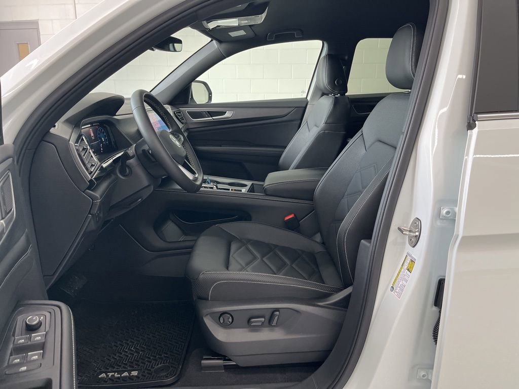 New 2026 Volkswagen Atlas Cross Sport SE AWD/4WD image 12